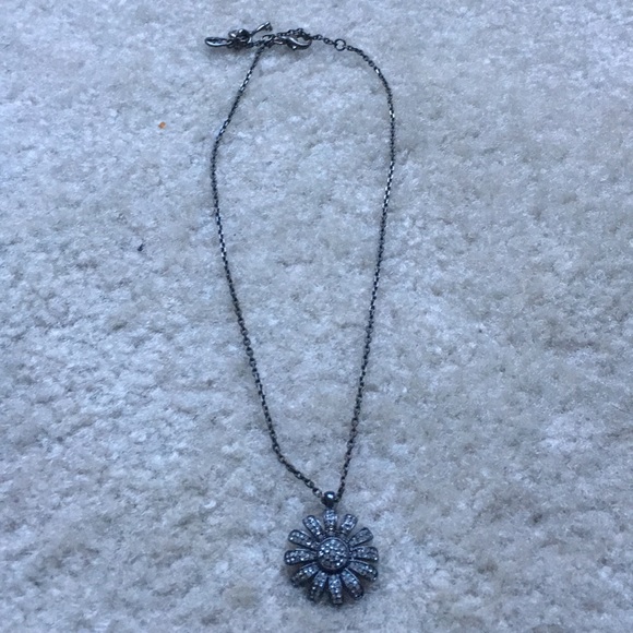 Fossil Flower Necklace - Picture 2 of 3